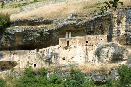 Hermitage van Sint-Bartholomeus in Legio - Roccamorice | Secret World Trip Planner