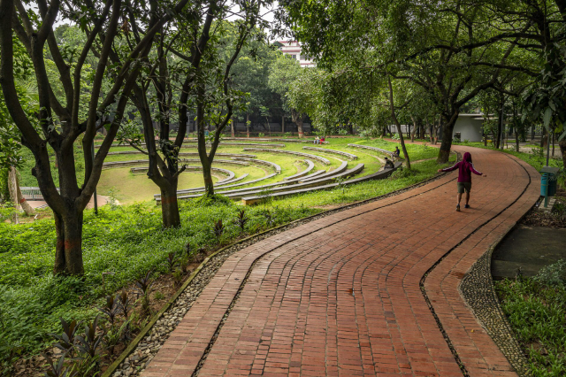 Gulshan Lake Park - Dhaka | Secret World Trip Planner
