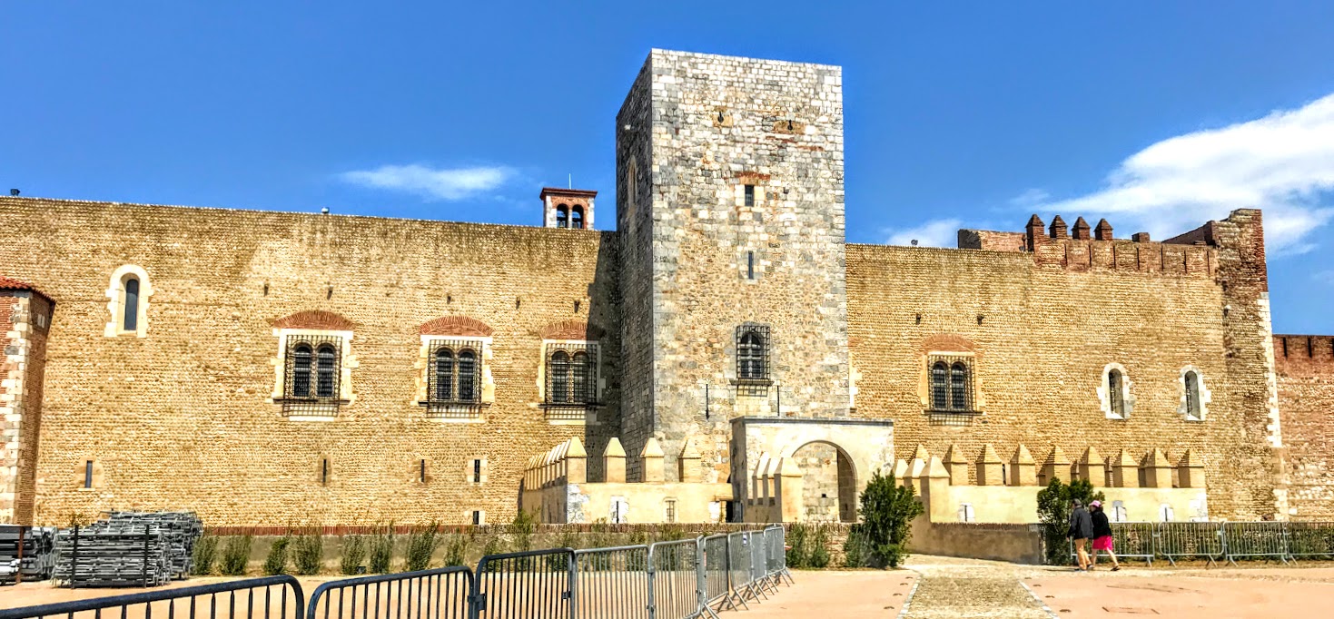 Дворец королей Майорки - Perpignan | Secret World Trip Planner