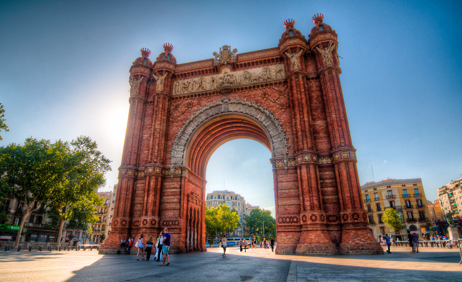 Barcelona| Arco de Triunfo del arquitecto Josep Vilaseca. — Barcelona