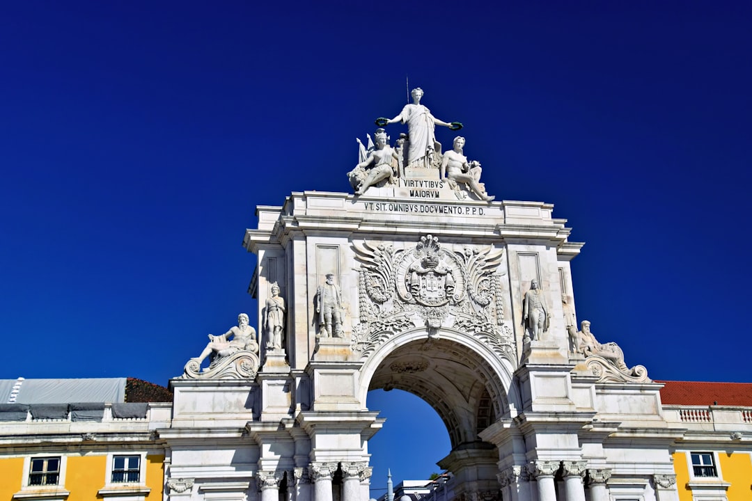 Rua Augusta Arch: jedna z głównych atrakcji Lizbony - Lisboa | Secret World Trip Planner