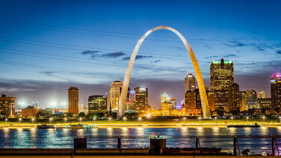 Gateway arch is the tallest arch monument in U.S - St. Louis | Secret World Trip Planner