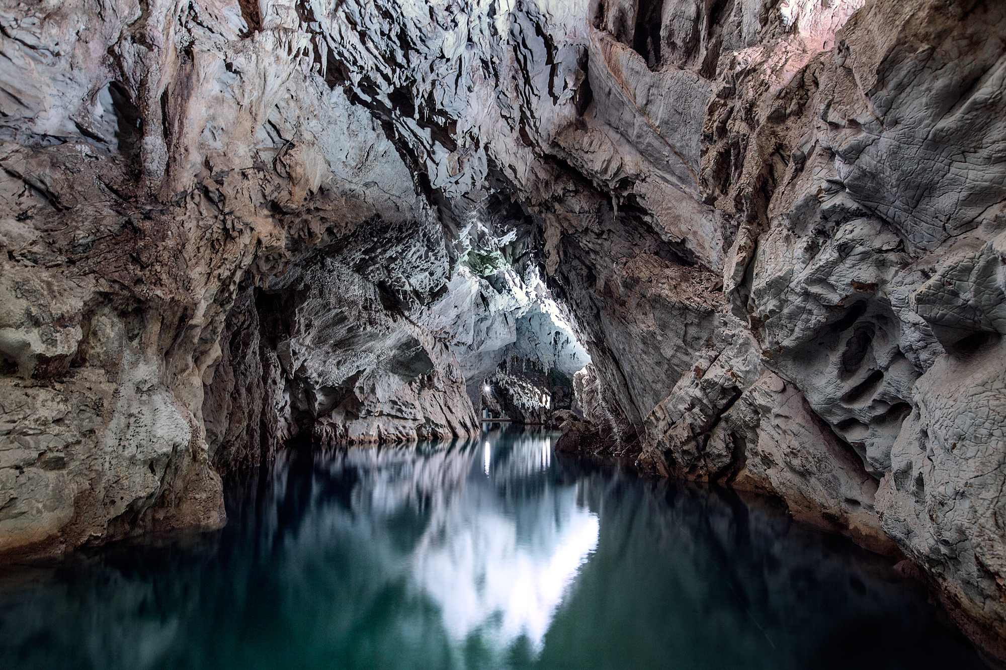 Caves of Pertosa - Pertosa | Secret World Trip Planner