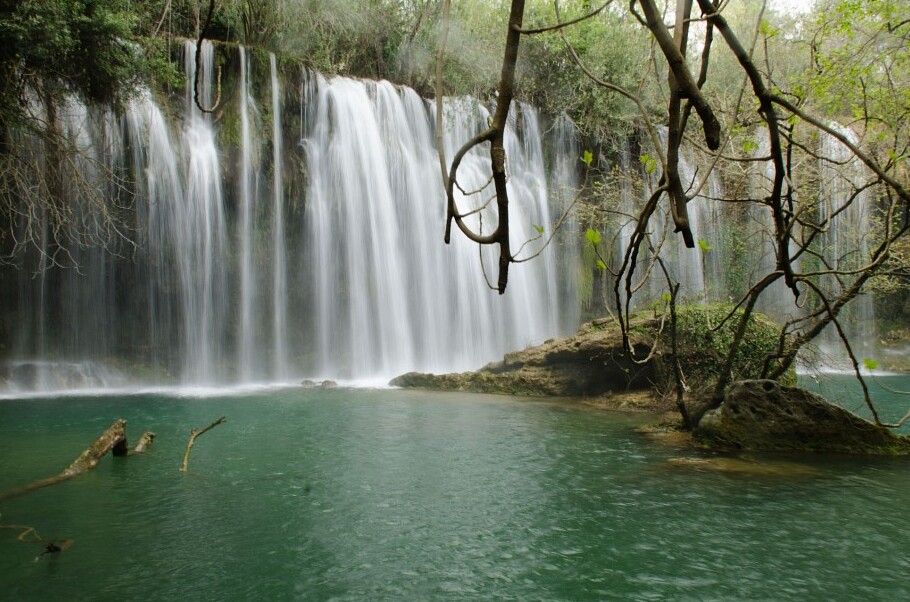Kursunlu Waterfall: a small nice cascade — Kursunlu Şelalesi