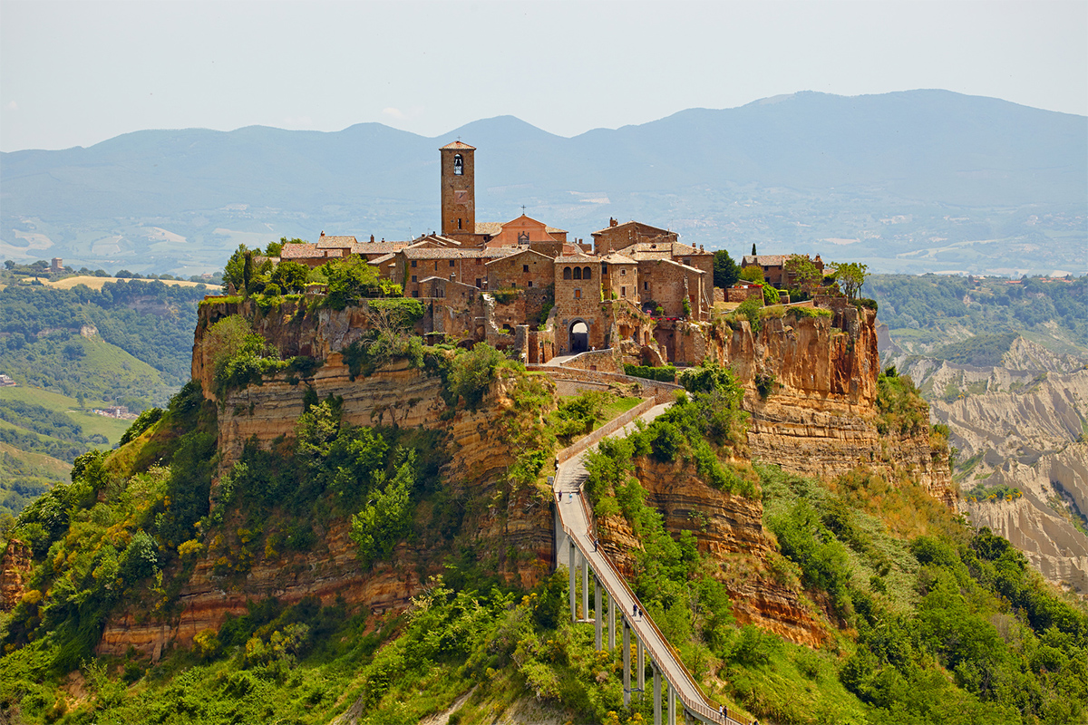 De Tonna-race in Civita Bagnoregio - Civita | Secret World Trip Planner