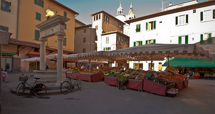 marktplein - Piazza del Mercato Centrale | Secret World Trip Planner