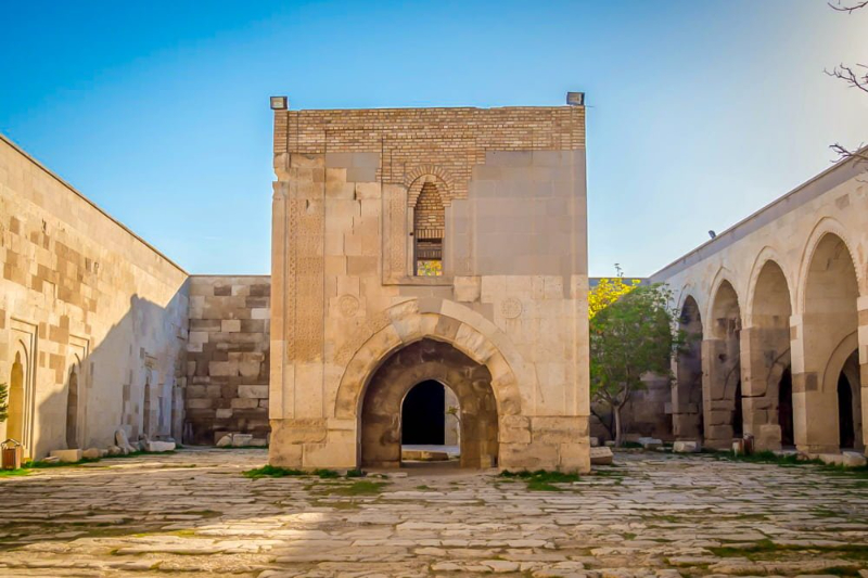 CARAVANSÉRAIL DU SULTAN HANI - Atatürk Cd. | Secret World Trip Planner