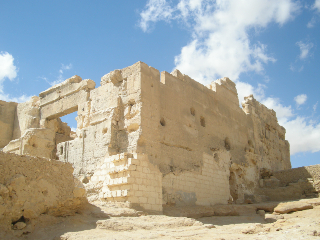 Świątynia Ain El Muftella - Bahariya Oasis | Secret World Trip Planner