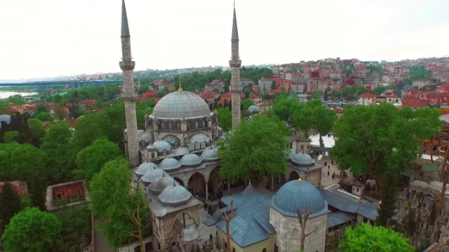 エユップ・スルタンの礼拝堂(La Moschea di Eyup Sultan - Eyüp Merkez | Secret World Trip Planner