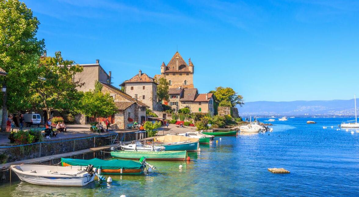 Yvoire, a classic medieval village with a pop of colour - Yvoire | Secret World Trip Planner