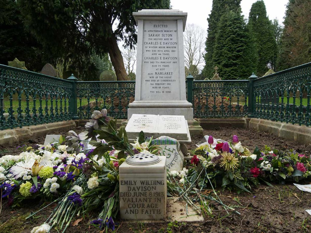 纪念Emily Wilding Davison - Carlisle Park | Secret World Trip Planner