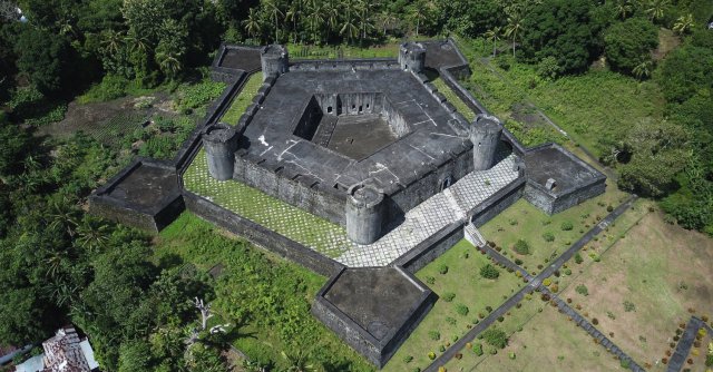 Fuerte Belga - Kabupaten Maluku Tengah | Secret World Trip Planner