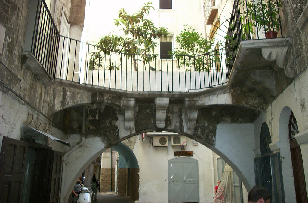 Boog der Wonderen - Bari | Secret World Trip Planner