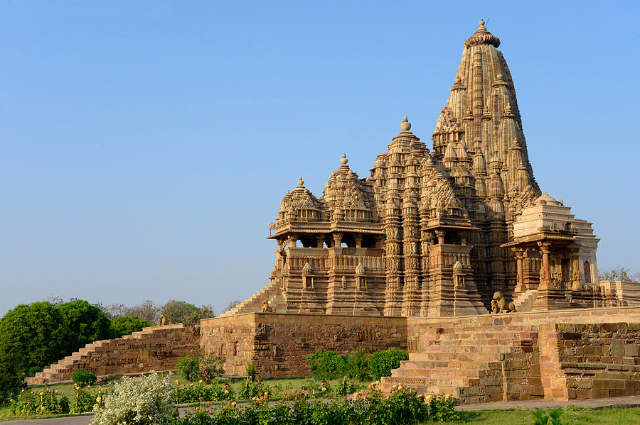O Sensual e o Sagrado: Explorando os Templos de Khajuraho, Índia - Khajuraho | Secret World Trip Planner