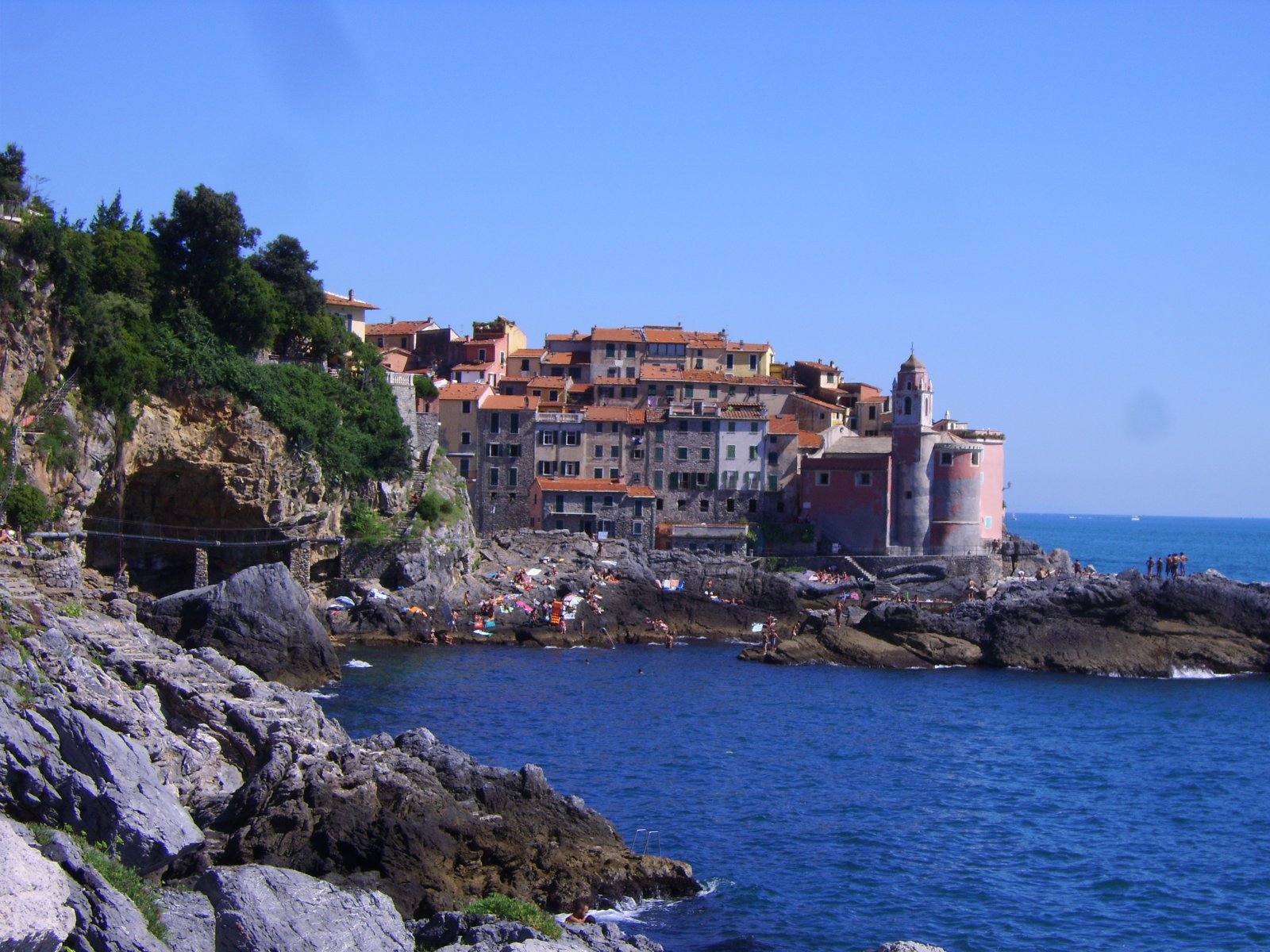 Liguria / Tellaro, charakterystyczna mała wioska rybacka - Tellaro | Secret World Trip Planner
