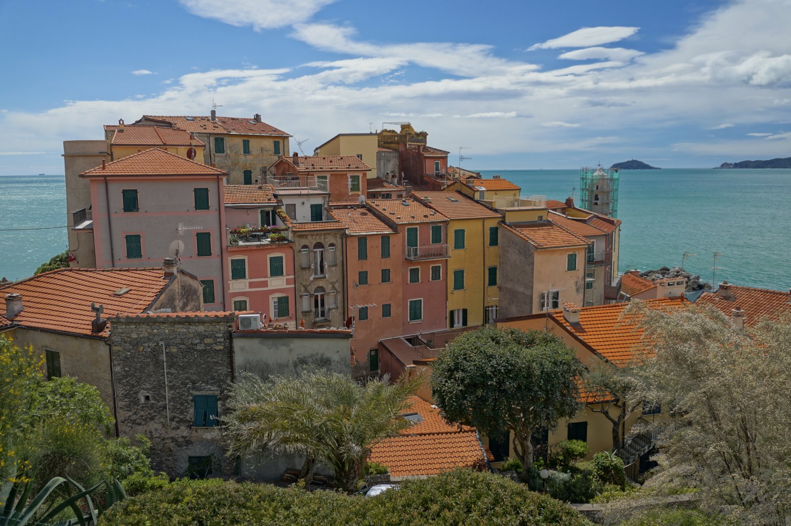 Liguria / Tellaro, charakterystyczna mała wioska rybacka - Tellaro | Secret World Trip Planner
