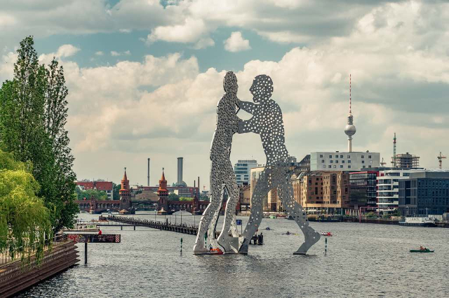 The Molecule Men - Berlin | Secret World Trip Planner