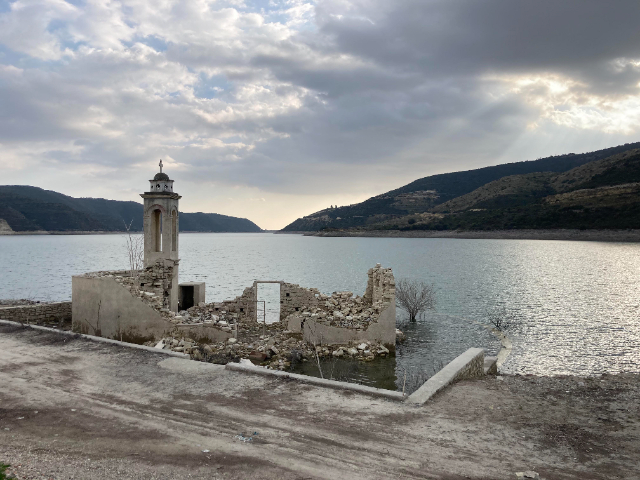 La inmersión estacional de la iglesia de San Nicolás de Alassa - Alassa | Secret World Trip Planner