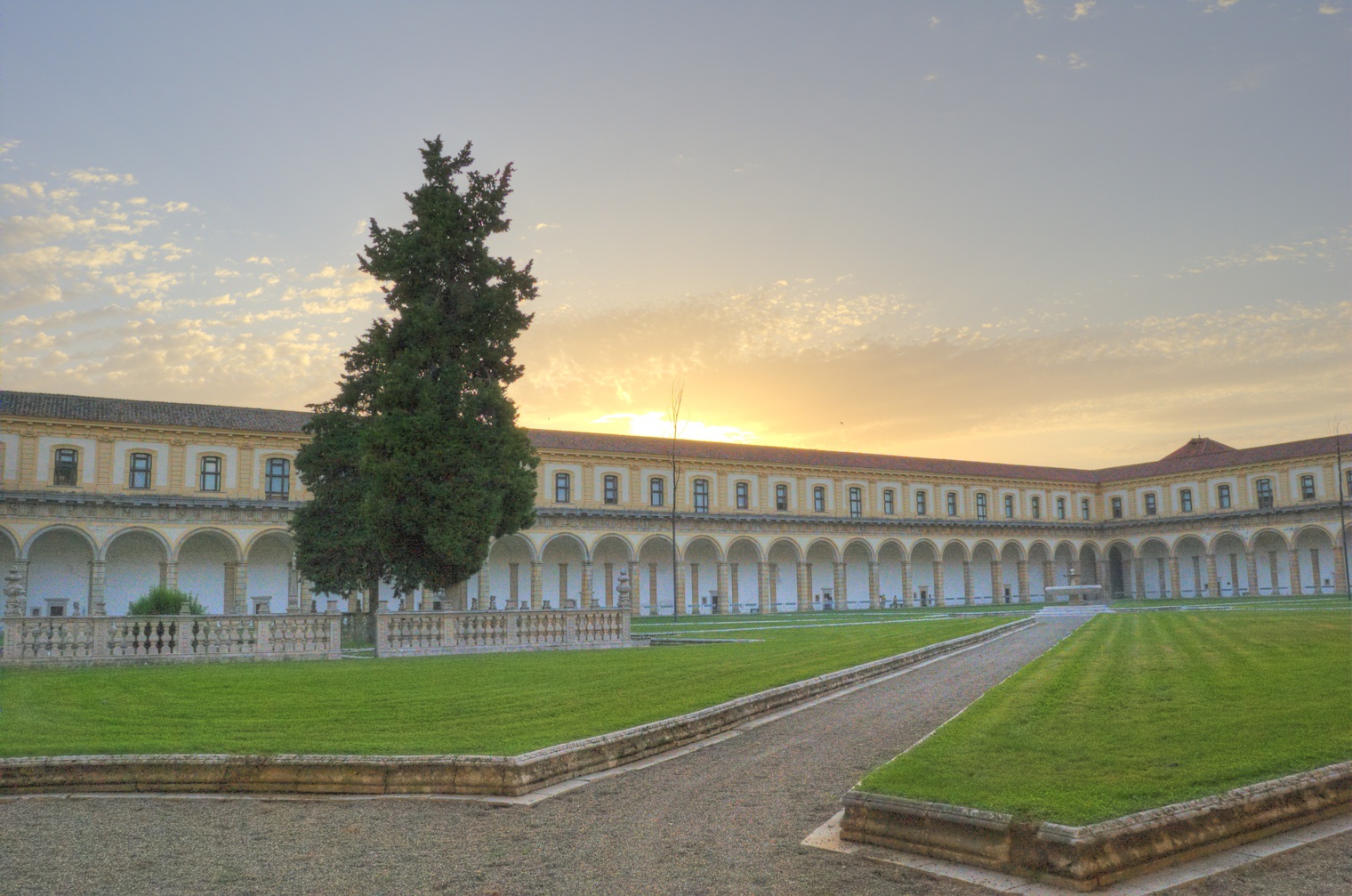 Charterhouse van Padula - een architectonisch hoogstandje - Padula | Secret World Trip Planner