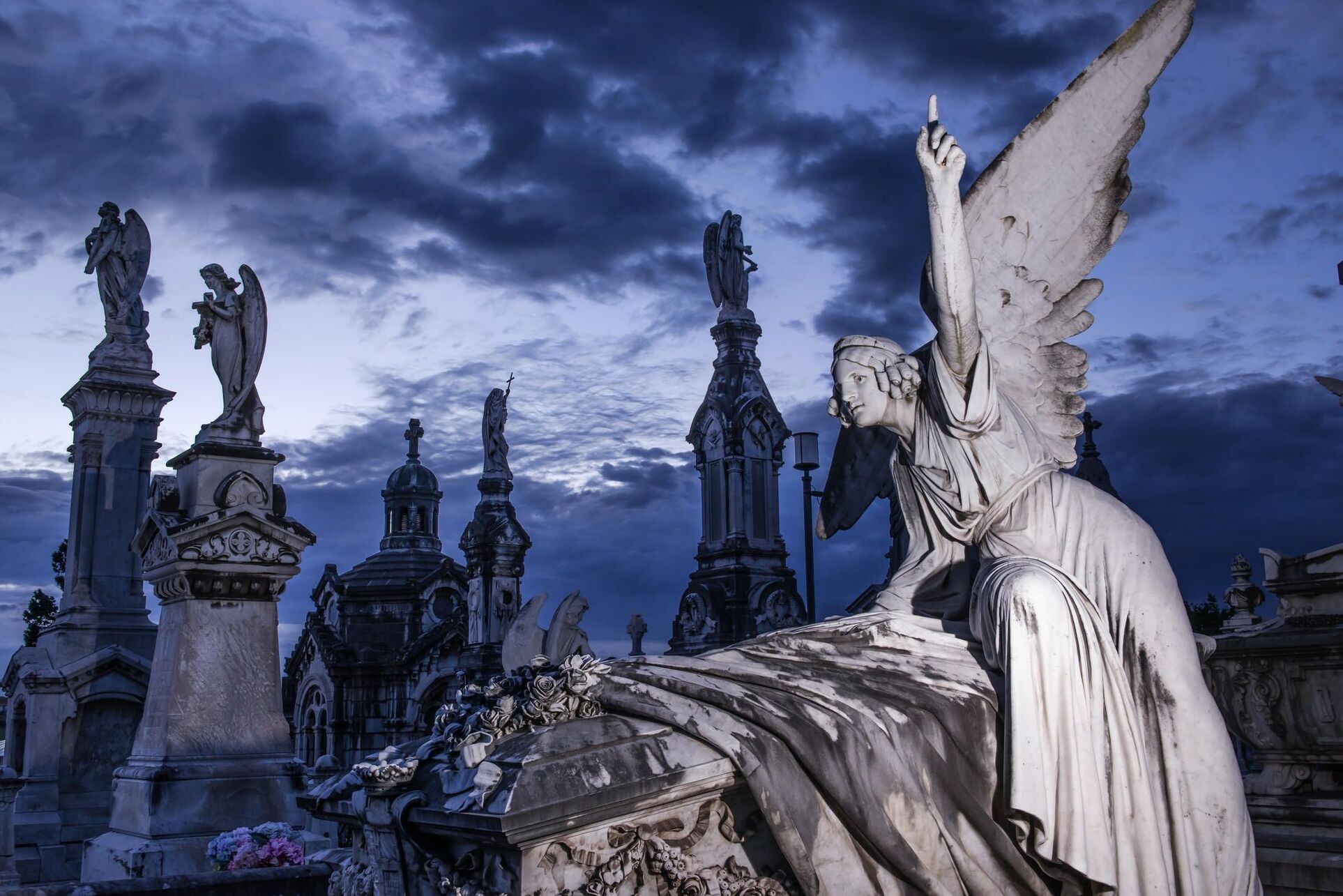 Cemetery of La Carriona (Asturias) - Avilés | Secret World Trip Planner