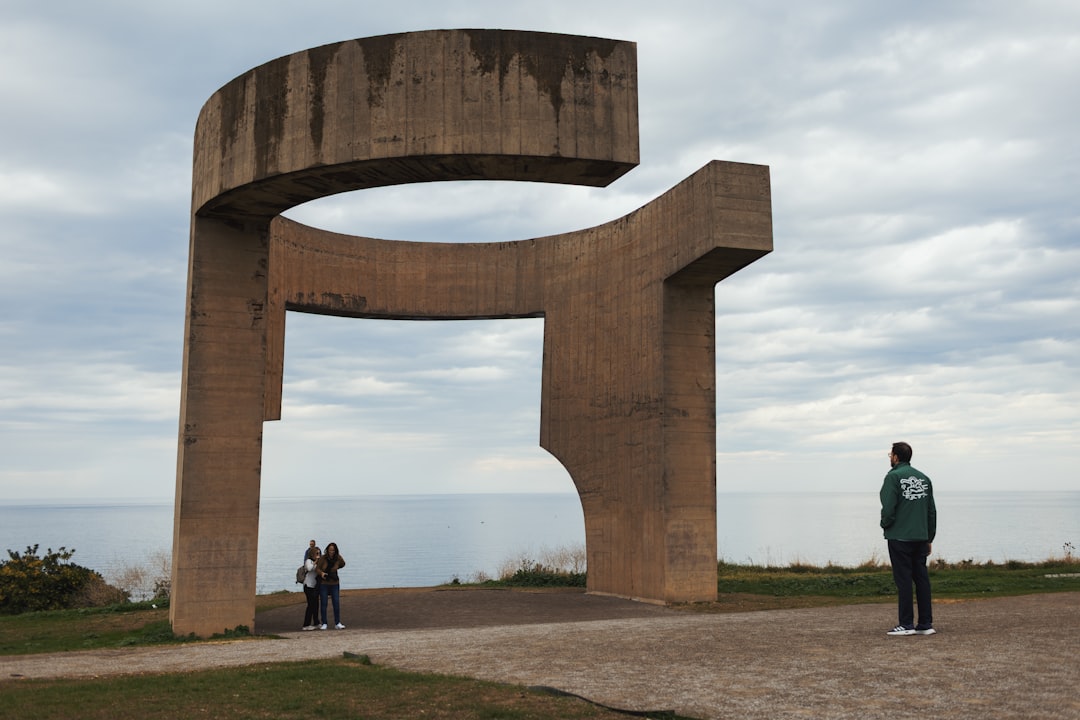 1990 Elogio del Horizonte - Gijón | Secret World Trip Planner