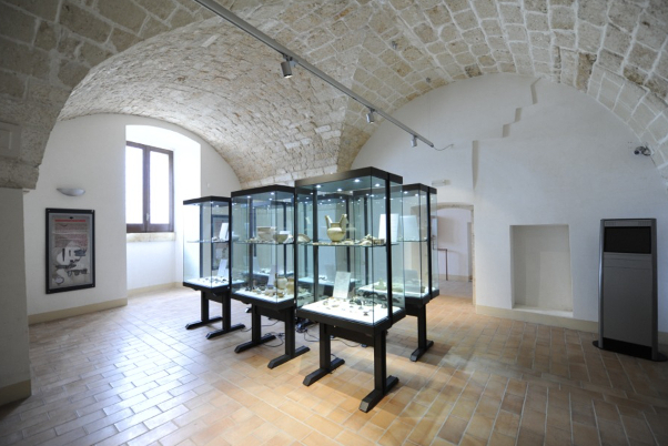 奥斯图尼阿西西圣弗朗西斯教堂 - Ostuni | Secret World Trip Planner