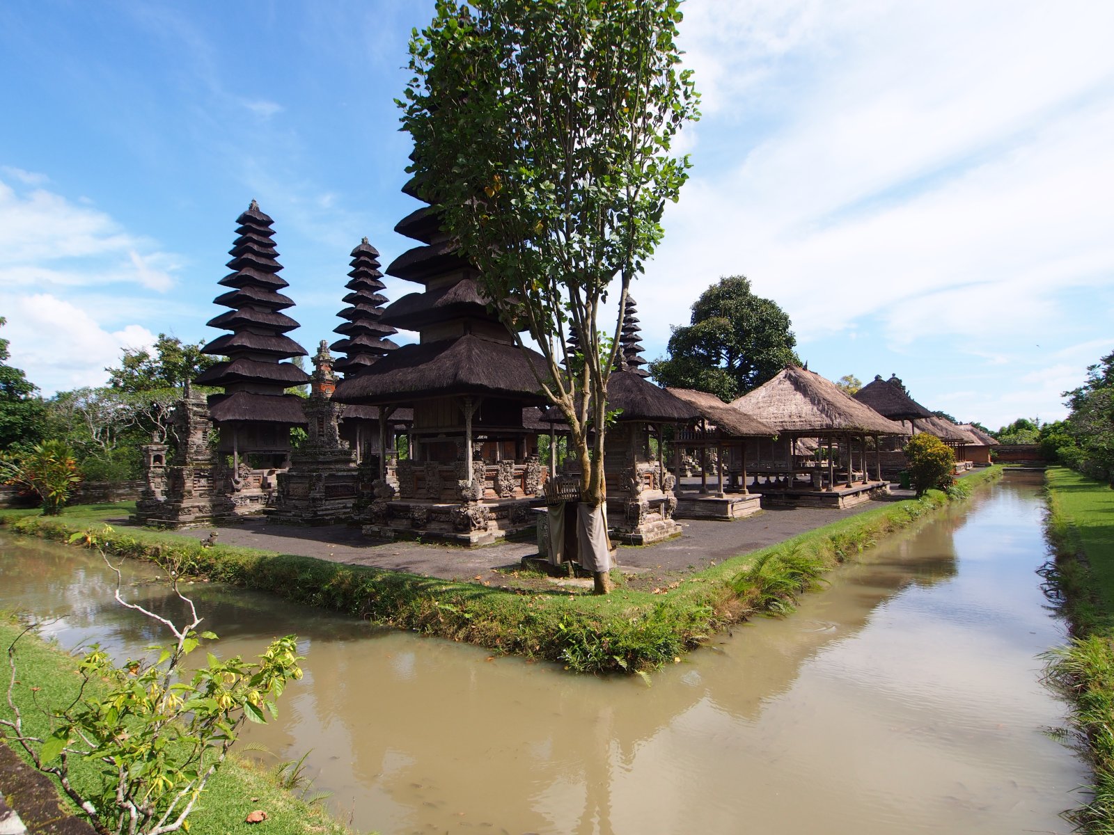 タマンアユン寺院、Mengwiの村のランドマーク - Kabupaten Badung | Secret World Trip Planner