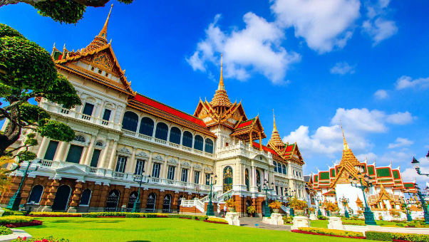 The spectacular Grand Palace — Khet Phra Nakhon