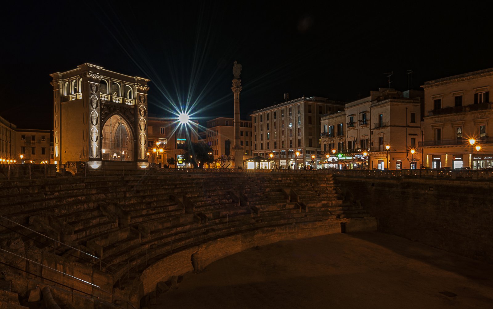 Lecce e l'Anfiteatro Romano - Lecce | Secret World Trip Planner