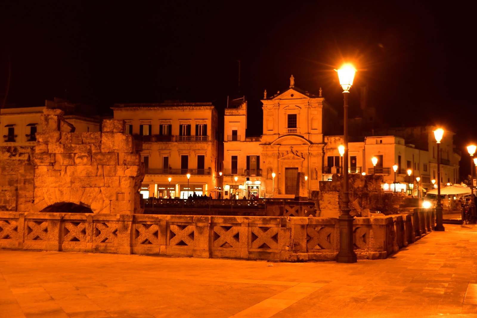 Lecce e l'Anfiteatro Romano - Lecce | Secret World Trip Planner