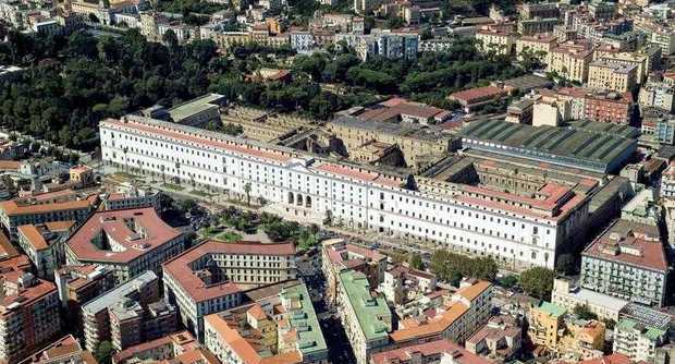 Echte Albergo dei Poveri - Napoli | Secret World Trip Planner