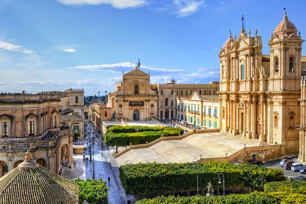 Plaza del Ayuntamiento - Noto | Secret World Trip Planner