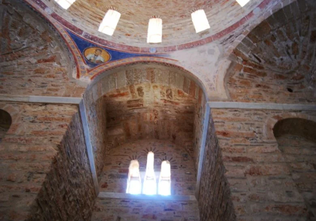 Kościół Agia Sofia - Monemvasia | Secret World Trip Planner