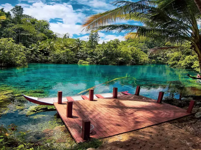 ラーゴ・パイス・ポック・ルック・パネンテン - Kabupaten Banggai Kepulauan | Secret World Trip Planner