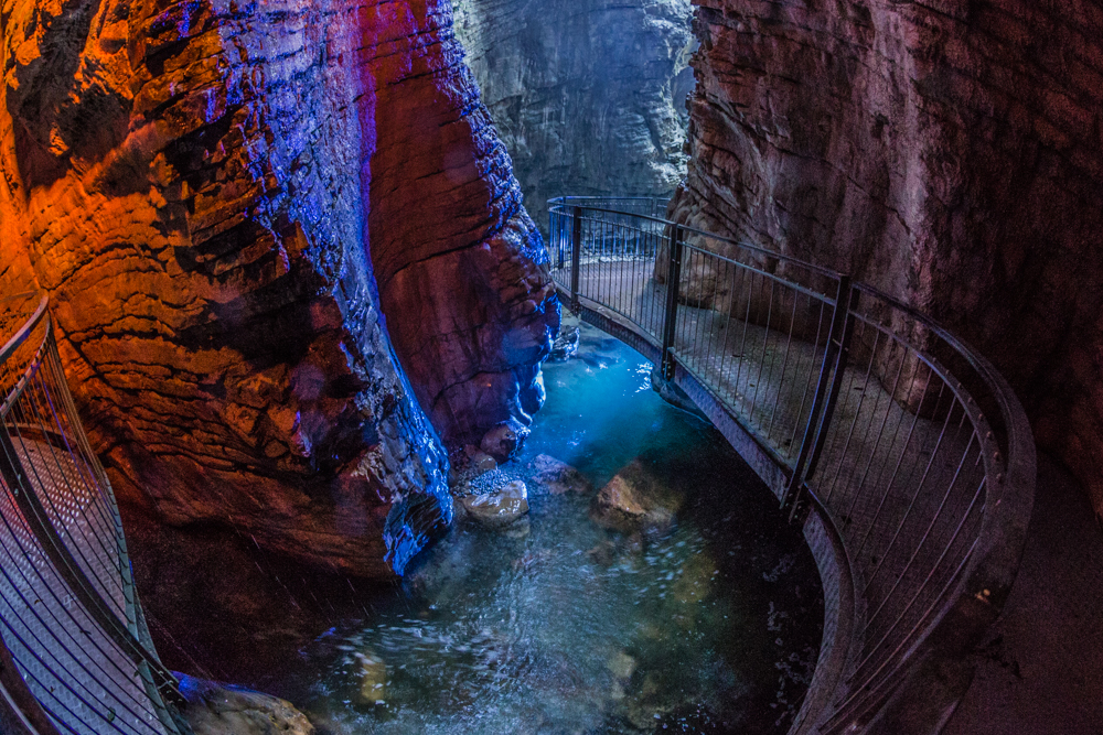 Grotta cascata Del Varone - Cologna | Secret World Trip Planner