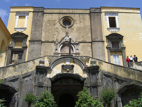 Kerk van San Giovanni a Carbonara - Napoli | Secret World Trip Planner