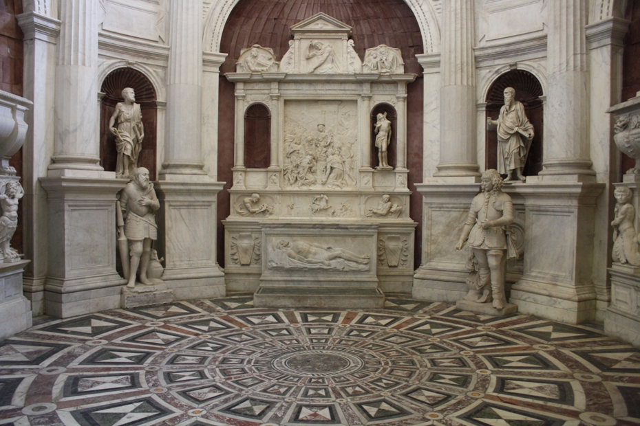 Kerk van San Giovanni a Carbonara - Napoli | Secret World Trip Planner