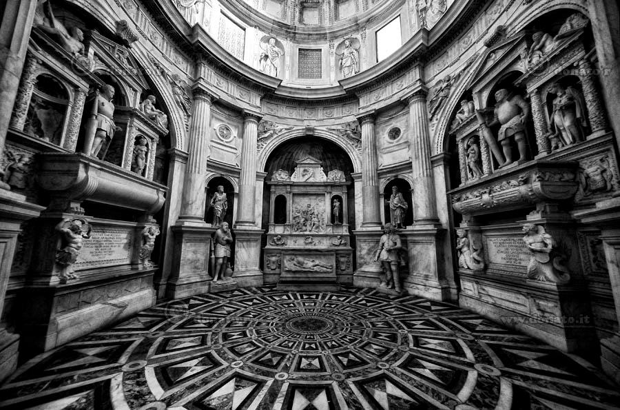 Kerk van San Giovanni a Carbonara - Napoli | Secret World Trip Planner