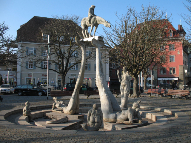 Fountain Le cavalier du lac de Constance - Überlingen | Secret World Trip Planner