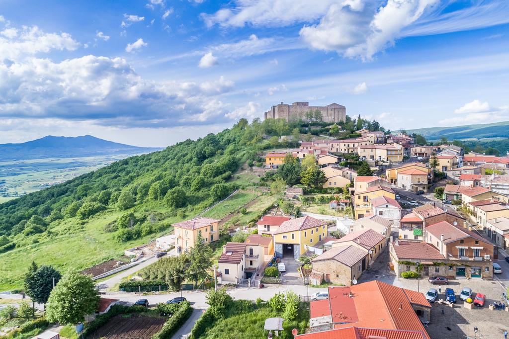 Federiciano di Lagopesole Kasteel — Lagopesole