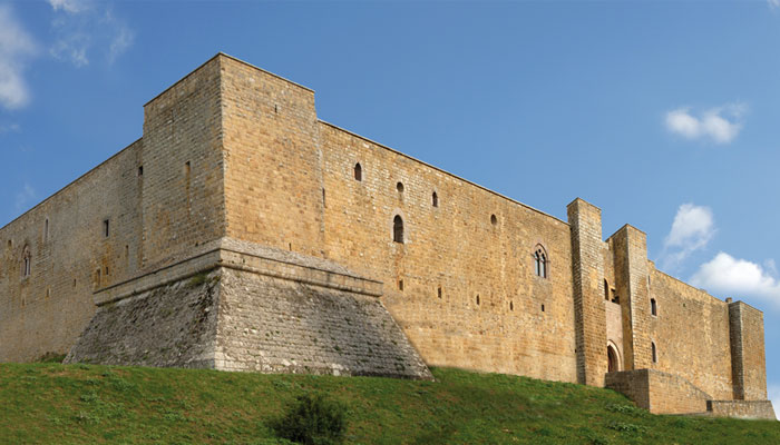 Federiciano di Lagopesole Kasteel - Lagopesole | Secret World Trip Planner