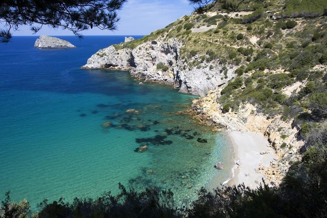 Cala del Gesso - Cala del Gesso | Secret World Trip Planner