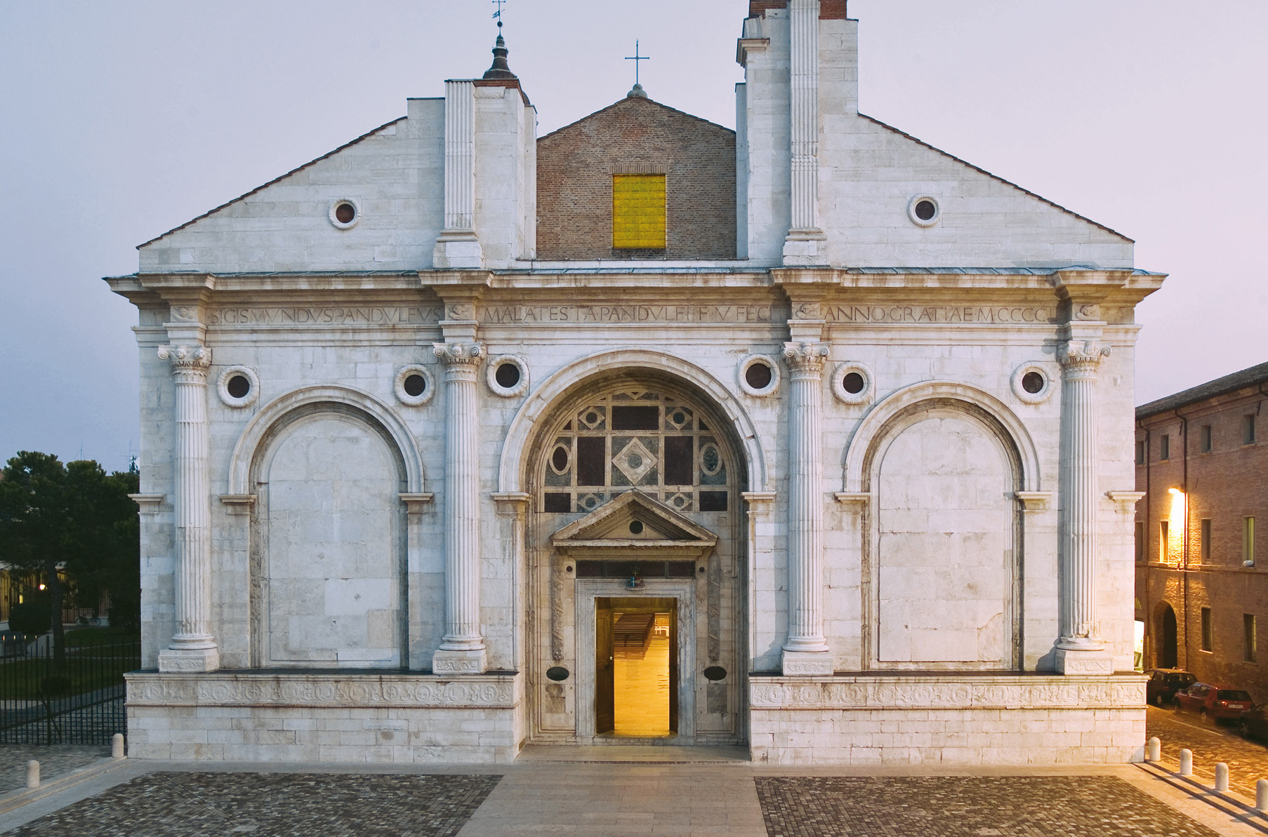 Tempio Malatestiano - Rimini | Secret World Trip Planner