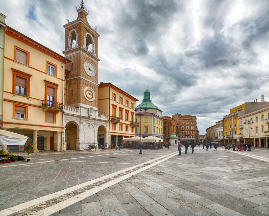 三殉教者の広場 - Rimini | Secret World Trip Planner