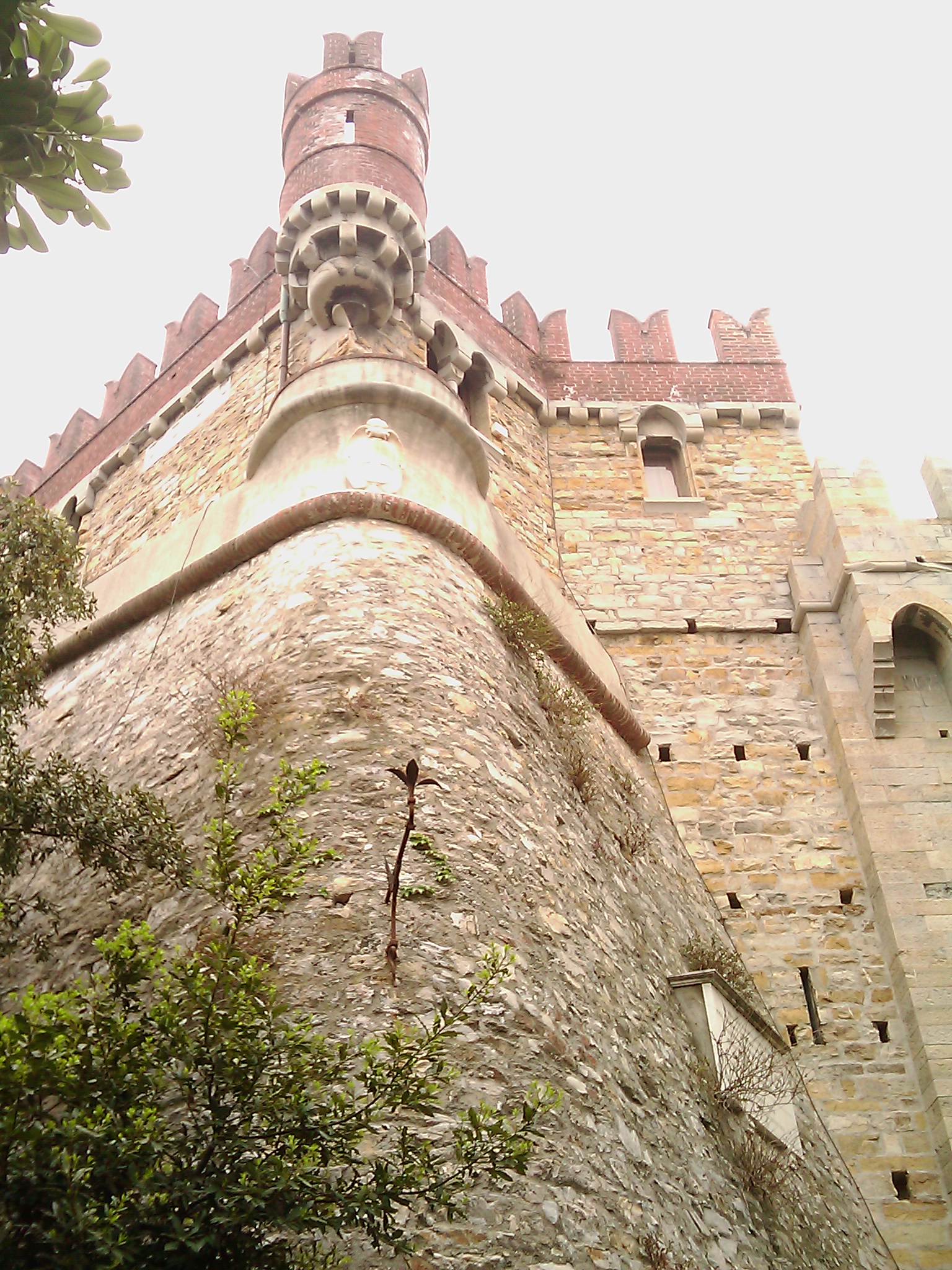 Winda Castello d ' Albertis-Montegalletto - Genova | Secret World Trip Planner
