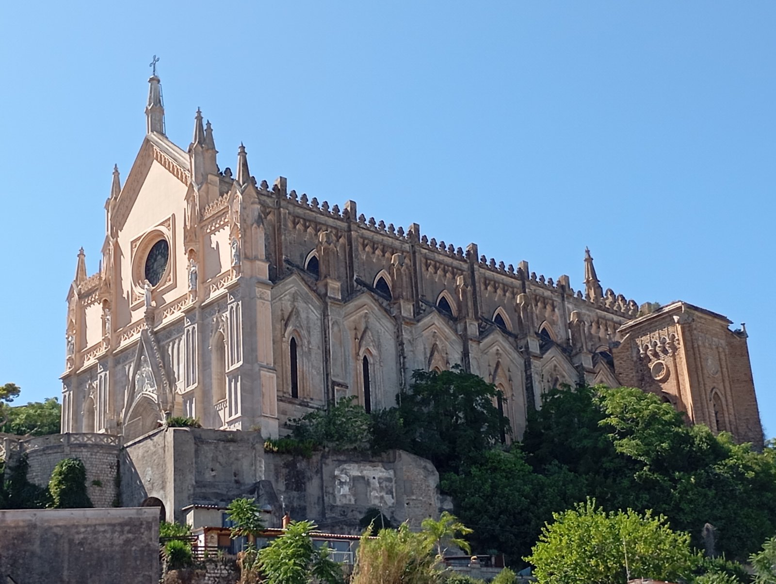 Tempel des Heiligen Franziskus - Gaeta | Secret World Trip Planner