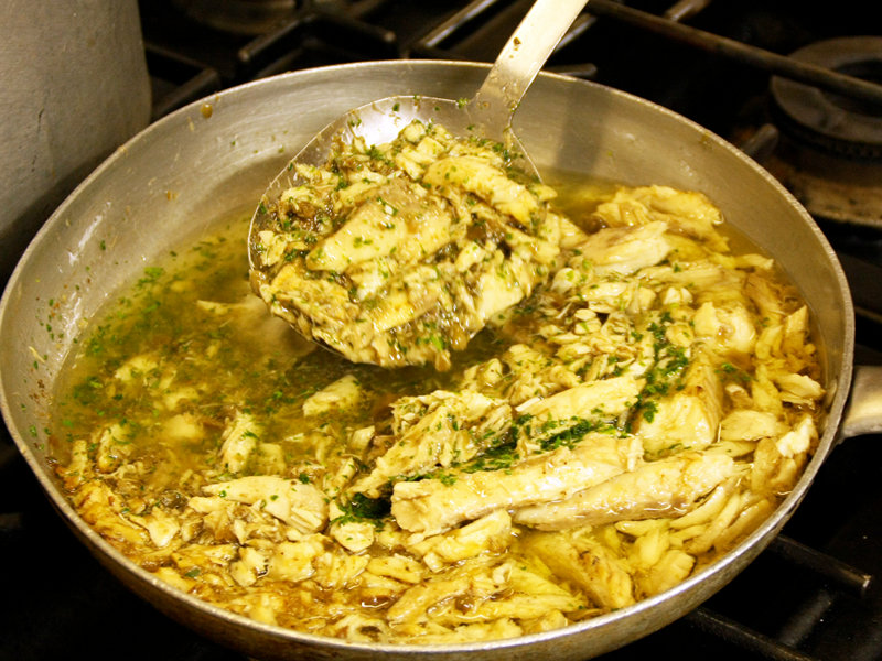 Snoek in Valance saus - Grazie | Secret World Trip Planner
