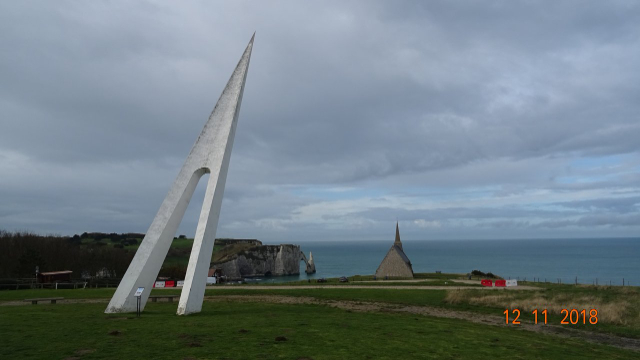 Monument L'Oiseau Blanc - Étretat | Secret World Trip Planner