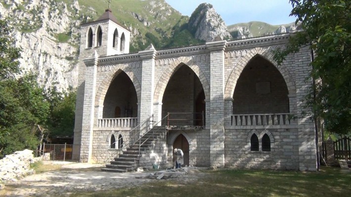 Infernaccio kloof en Hermitage van St. Leonard - Montefortino | Secret World Trip Planner
