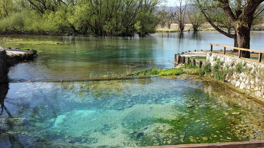 ポスタ-フィブレーノ湖 - Posta Fibreno | Secret World Trip Planner